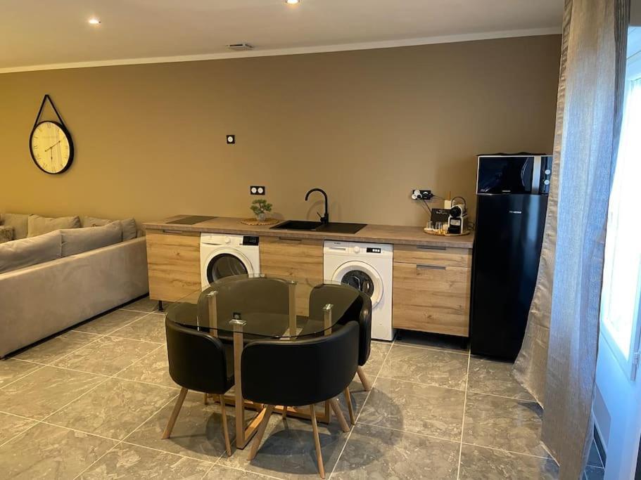 Maison Avec Jacuzzi أُرانْجْ المظهر الخارجي الصورة